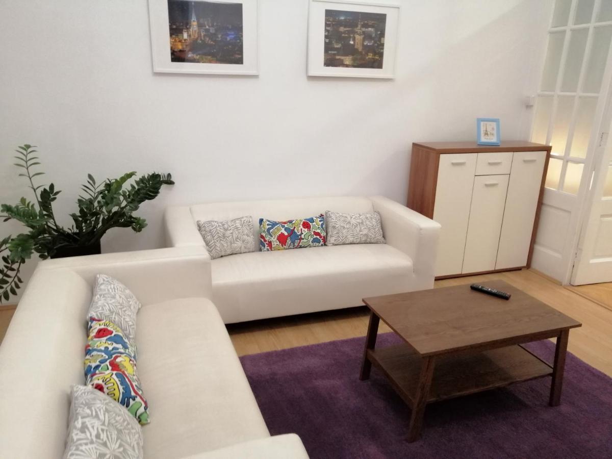 Filinhome Zmaj Jovina Suite Нови-Сад Экстерьер фото