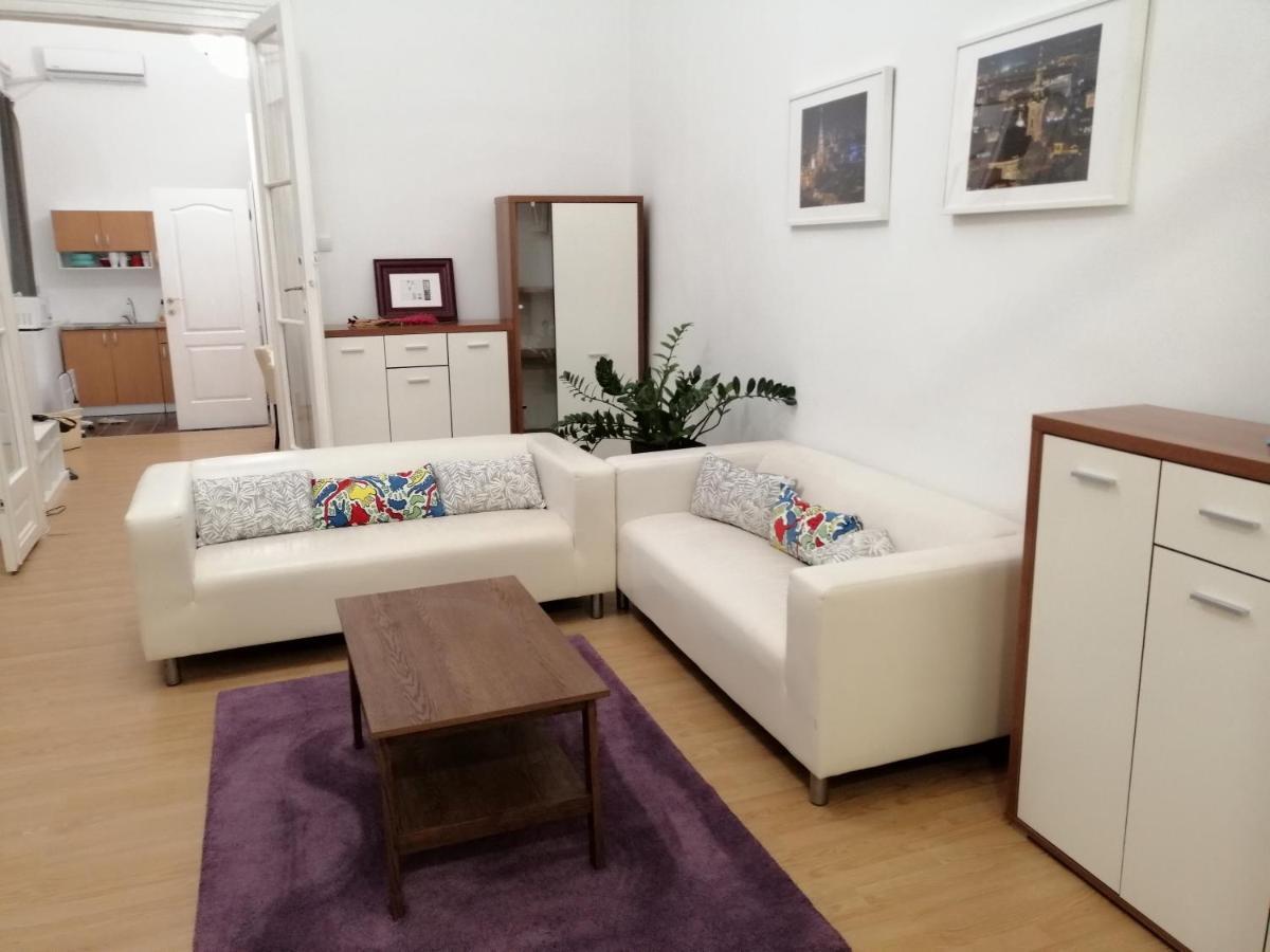 Filinhome Zmaj Jovina Suite Нови-Сад Экстерьер фото